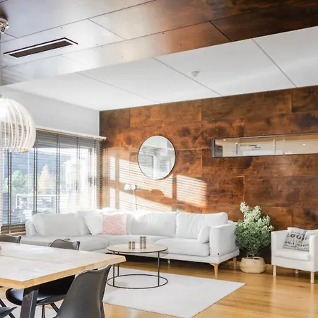 Tahko Black Casa de Férias